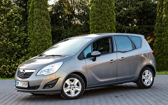 Opel Meriva cena 23900 przebieg: 137682, rok produkcji 2011 z Otwock małe 781